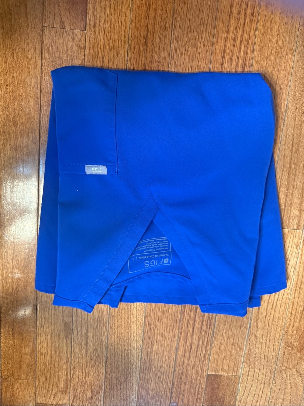 3 sets Women’s Figs scrubs - Picture 4 of 7